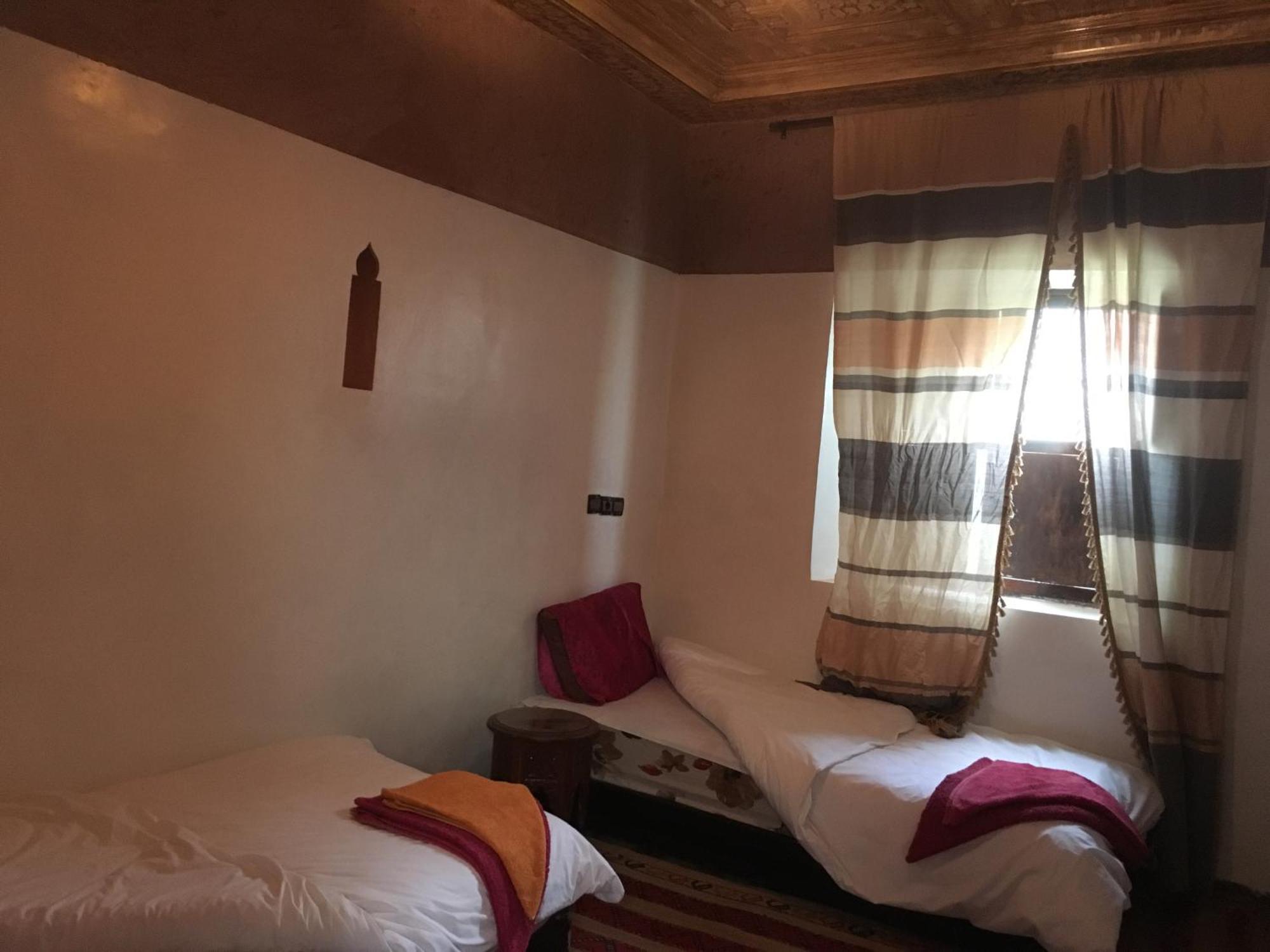Maison D'Hotes Dar Afra Ait Ziri Exteriör bild